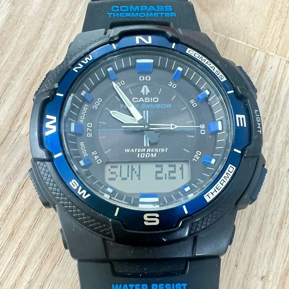 Casio mens analog digital blue black compass sport watch NEW BATTERY